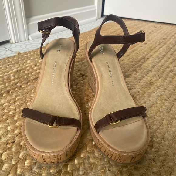Gap Women’s Leather Strappy Cork Wedge Sandals Size 9 - Picture 1 of 10